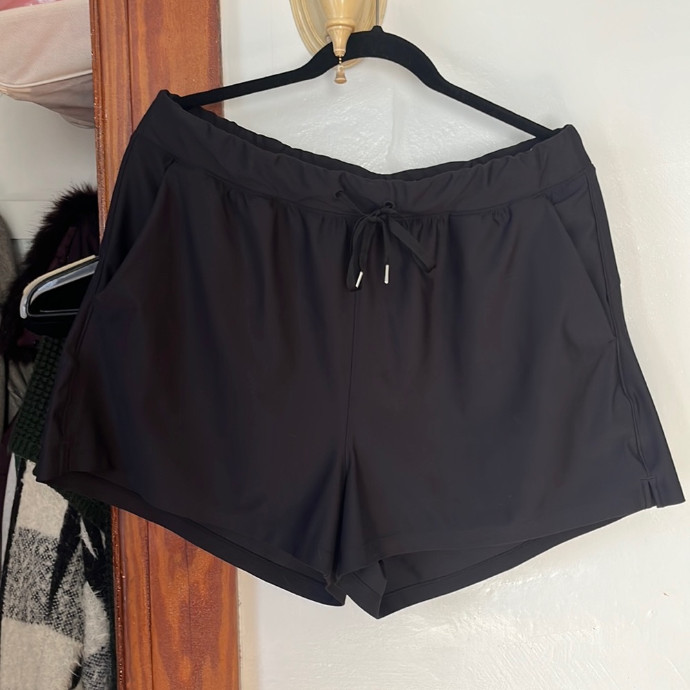 Old Navy Powersoft High Rise Go Dry Active Shorts